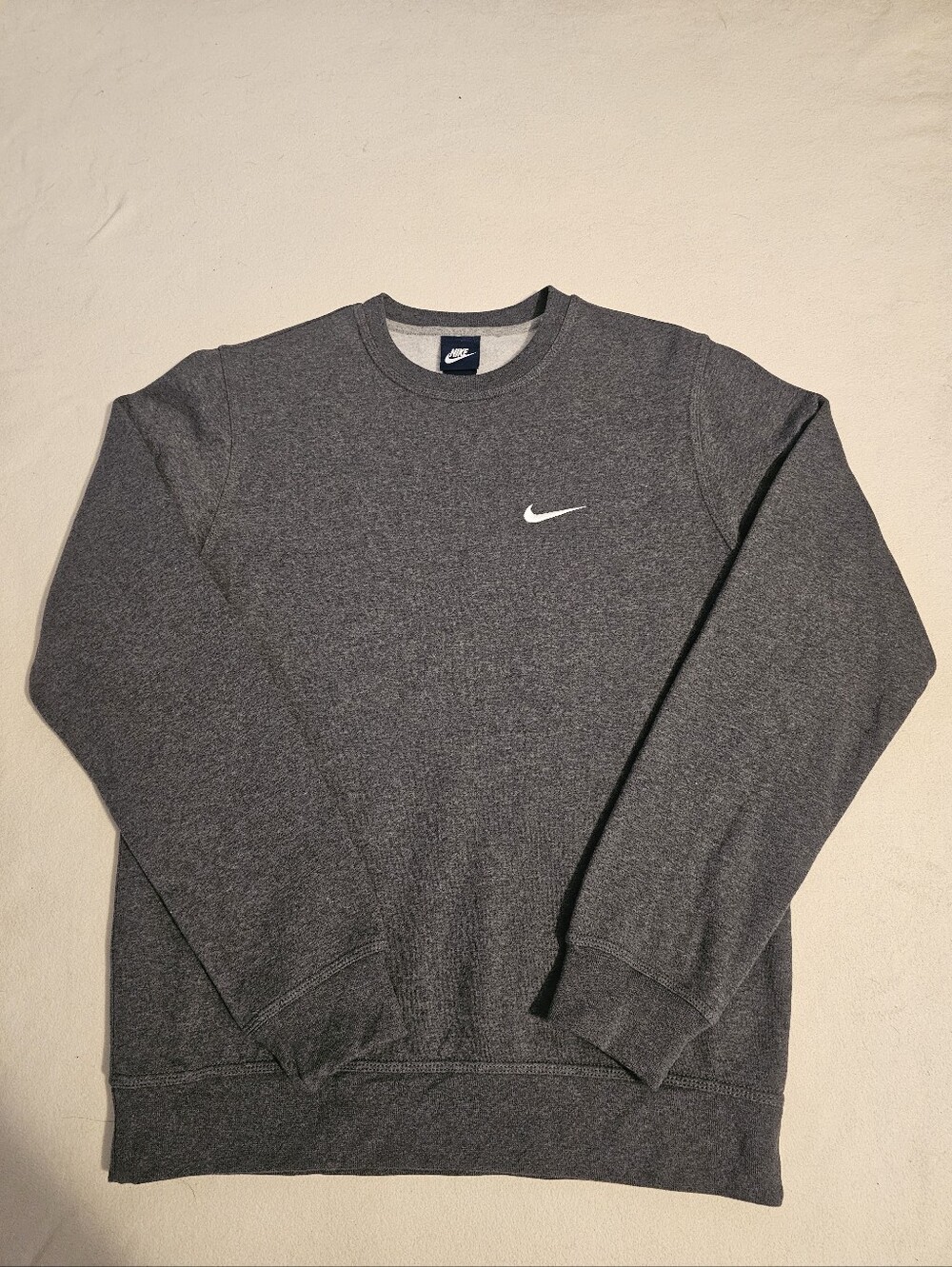 NEW! Nike Men's Gray Crewneck Sweatshirt with White Swoosh SIZE MEDIUM.